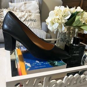 Black heels size 8